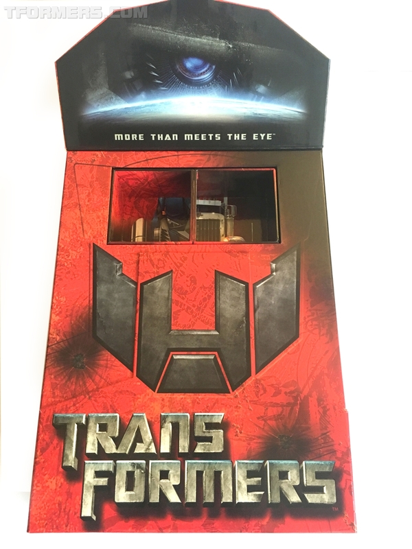 Transformers 2007 Amazing Transforming Press Kit   Throw Back Thursday  (7 of 46)